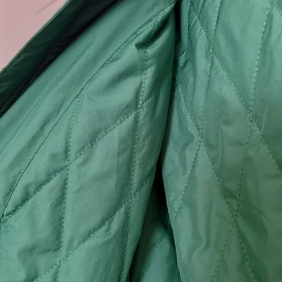 Patagonia Better Sweater Hooded Insulated Jacket - Women’s size Small - Picture 5 of 6